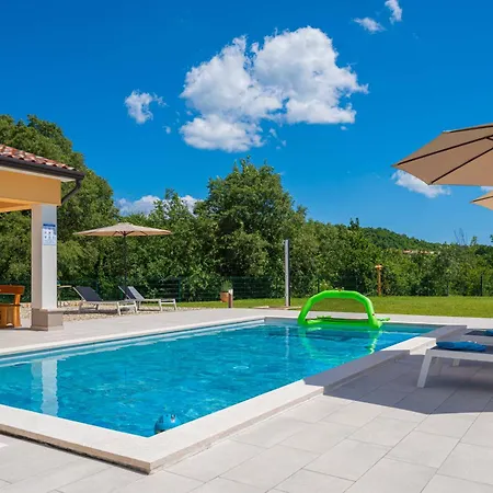 Ana Lucija Labin (Istria)